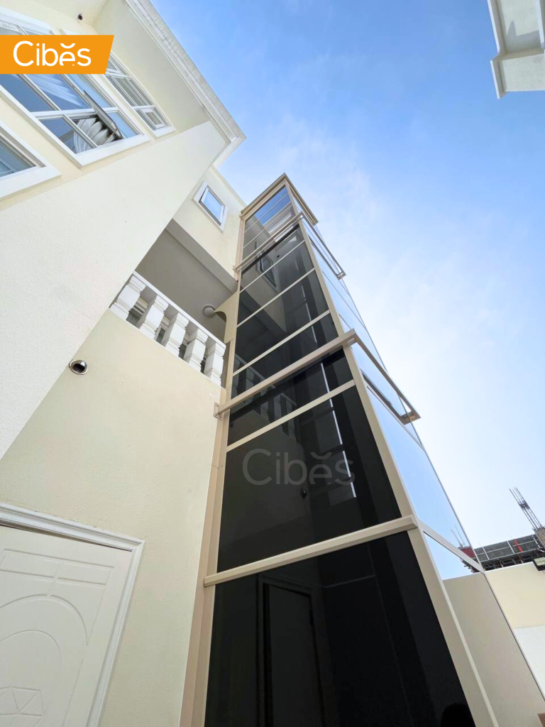 Outdoor-home-elevator