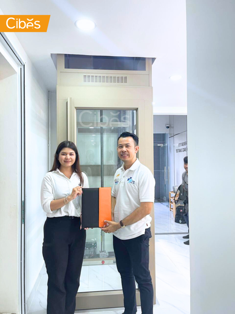 Home-Elevator-for-Open-Spaces